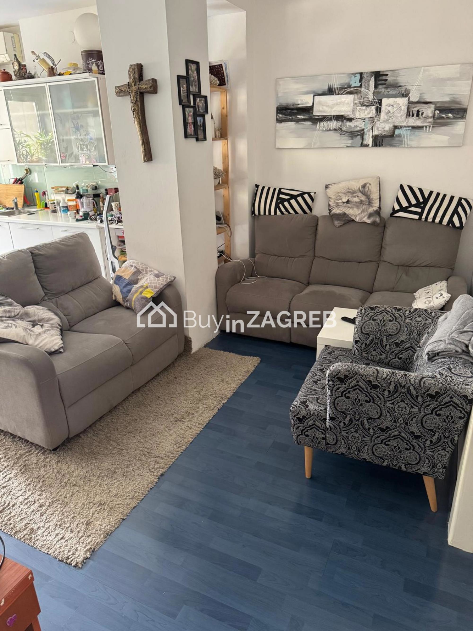 Prekrasan trosobni stan - Domagojeva ulica - 80m²